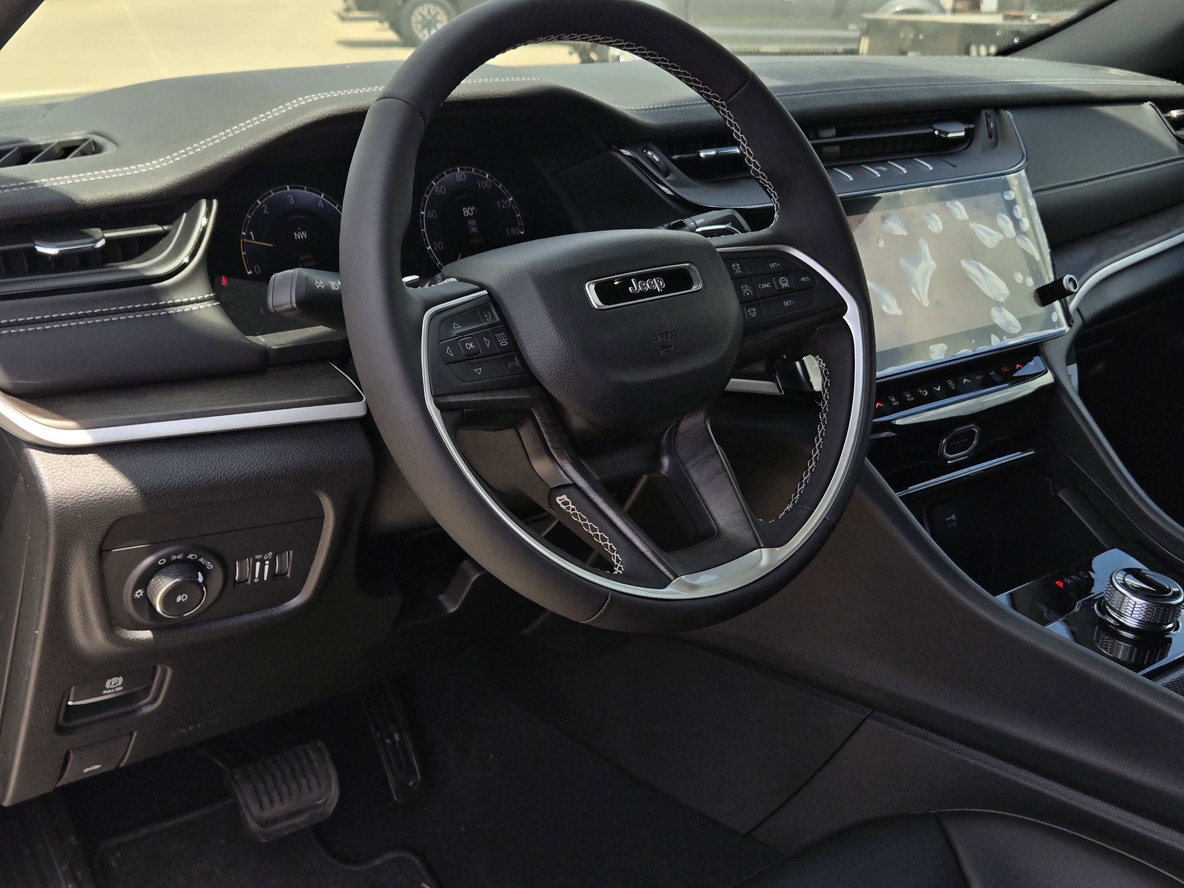 New 2026 Jeep Grand Cherokee Limited w/ Limited Altitude Package RWD image 17