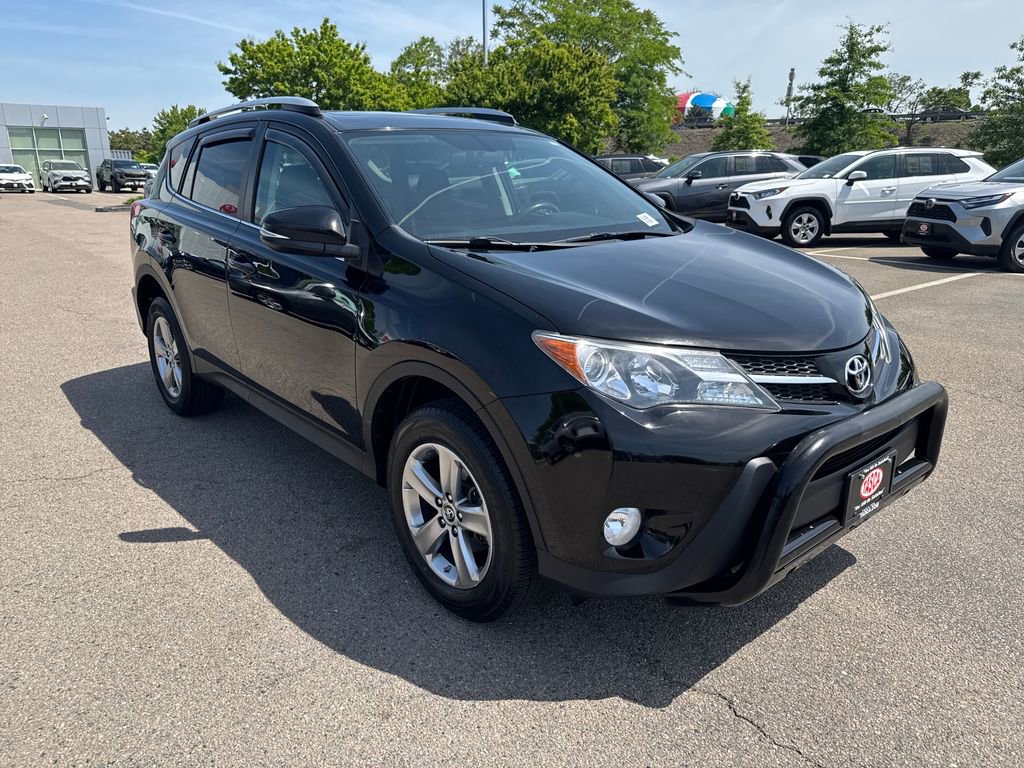 Used 2015 Toyota RAV4 XLE AWD/4WD image 10