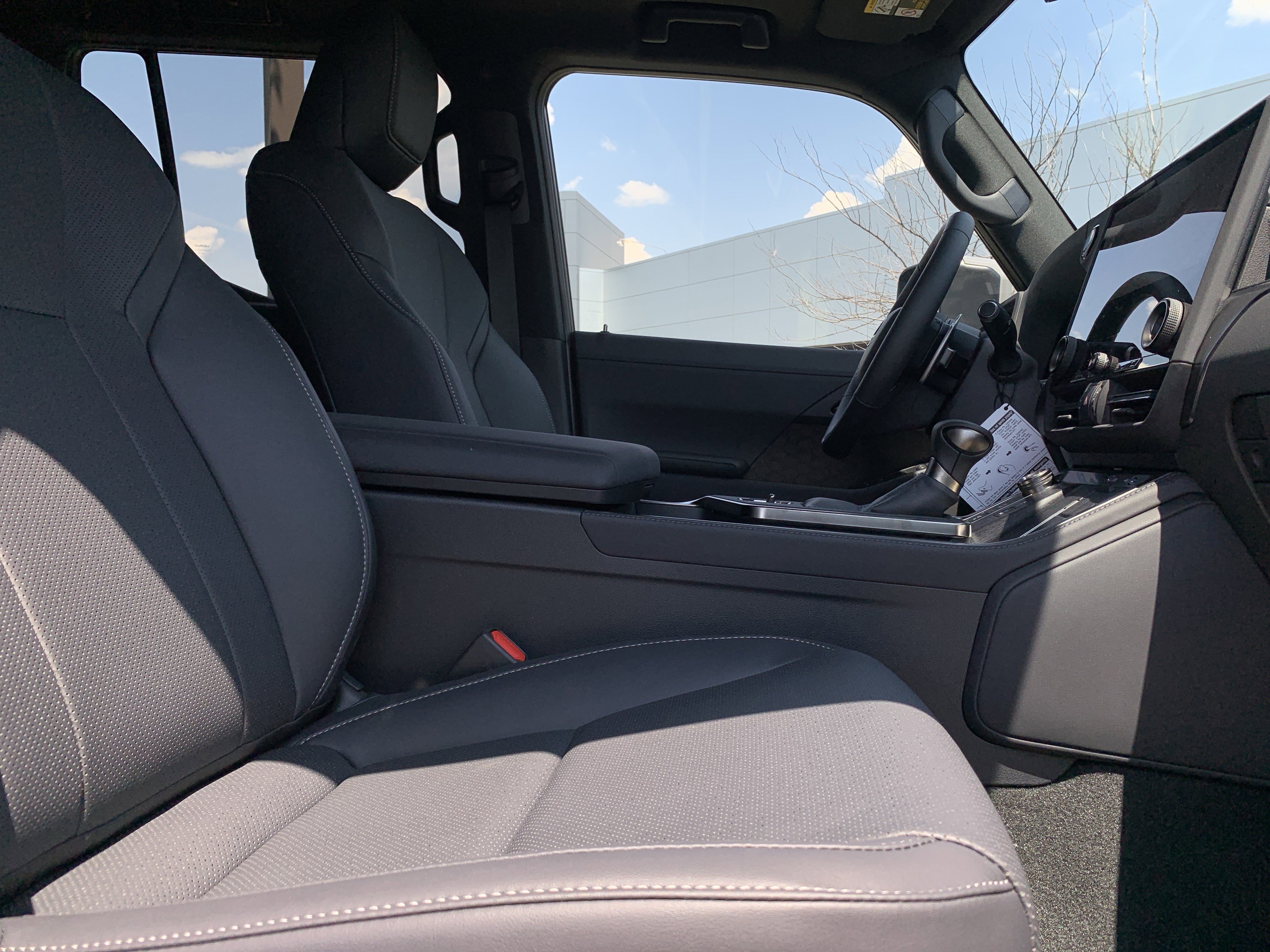 Used 2026 Lexus GX 550 AWD/4WD image 35