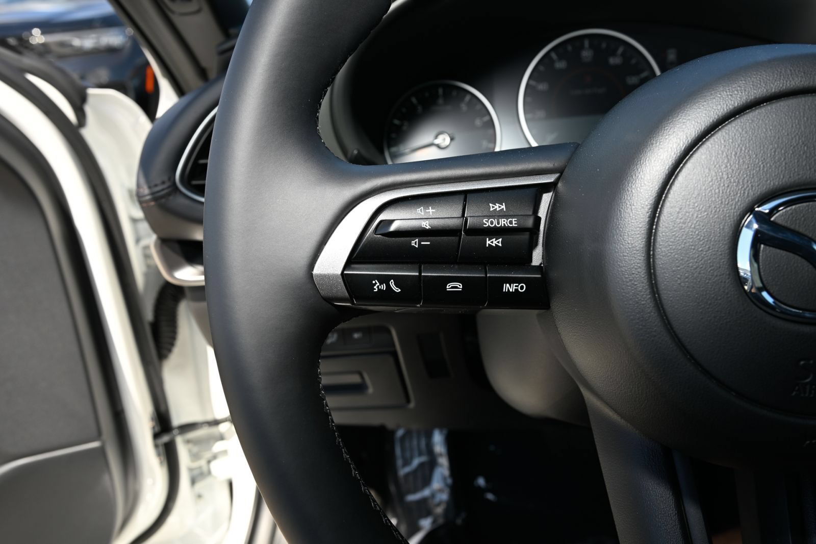 New 2026 MAZDA MAZDA3 s FWD image 25