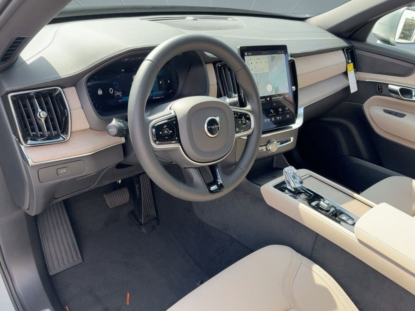 New 2026 Volvo XC90 B6 Plus w/ Protection Package image 4