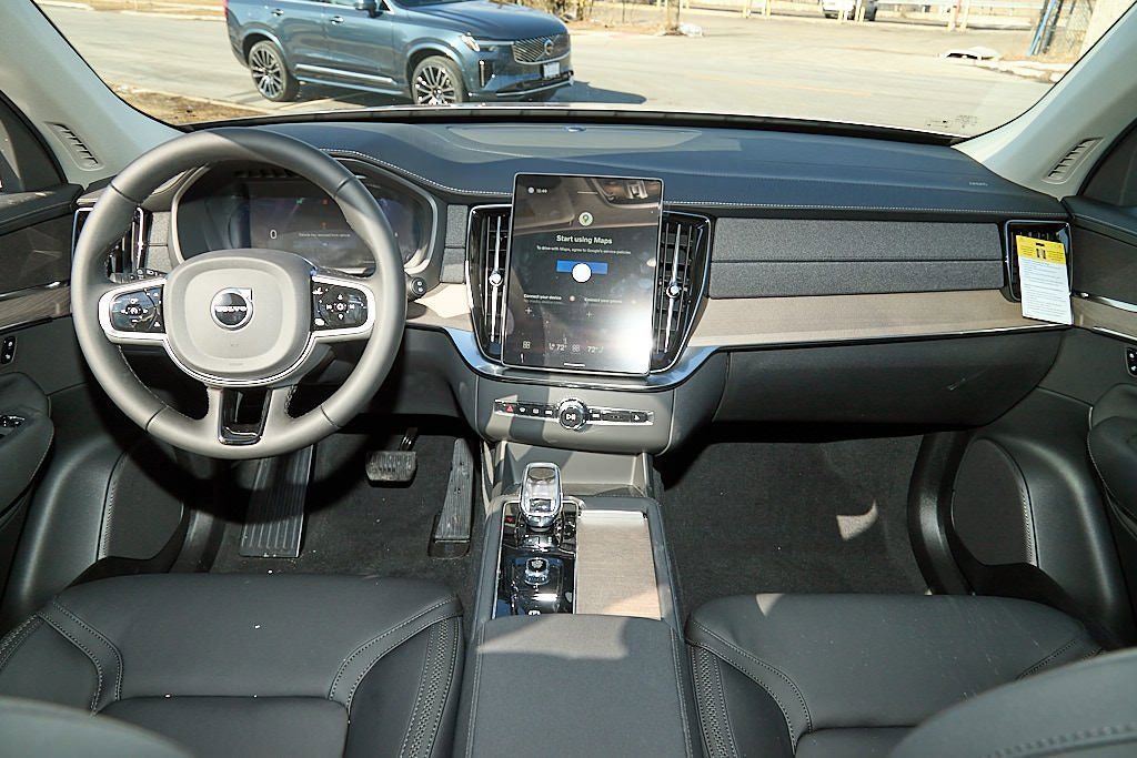 New 2026 Volvo XC90 B6 Plus w/ Protection Package image 25
