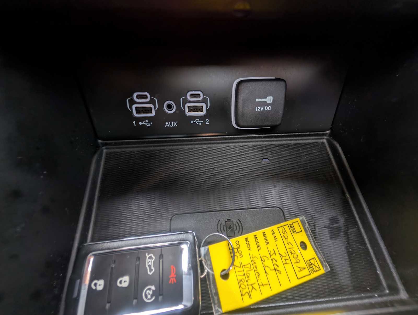 Used 2024 Jeep Grand Cherokee Summit w/ Advanced Protech Group IV image 14