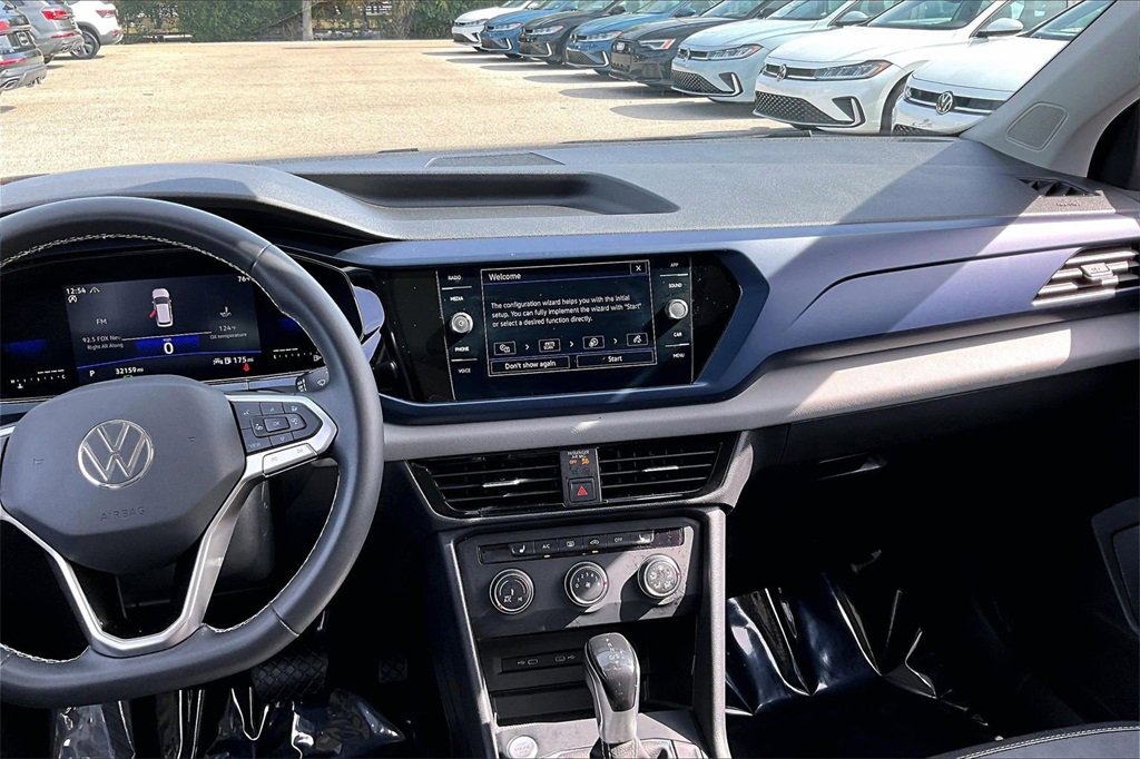 Certified 2022 Volkswagen Taos SE w/ Panoramic Sunroof Package image 20