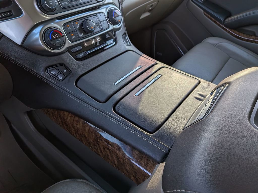 Used 2019 Chevrolet Tahoe Premier RWD image 18