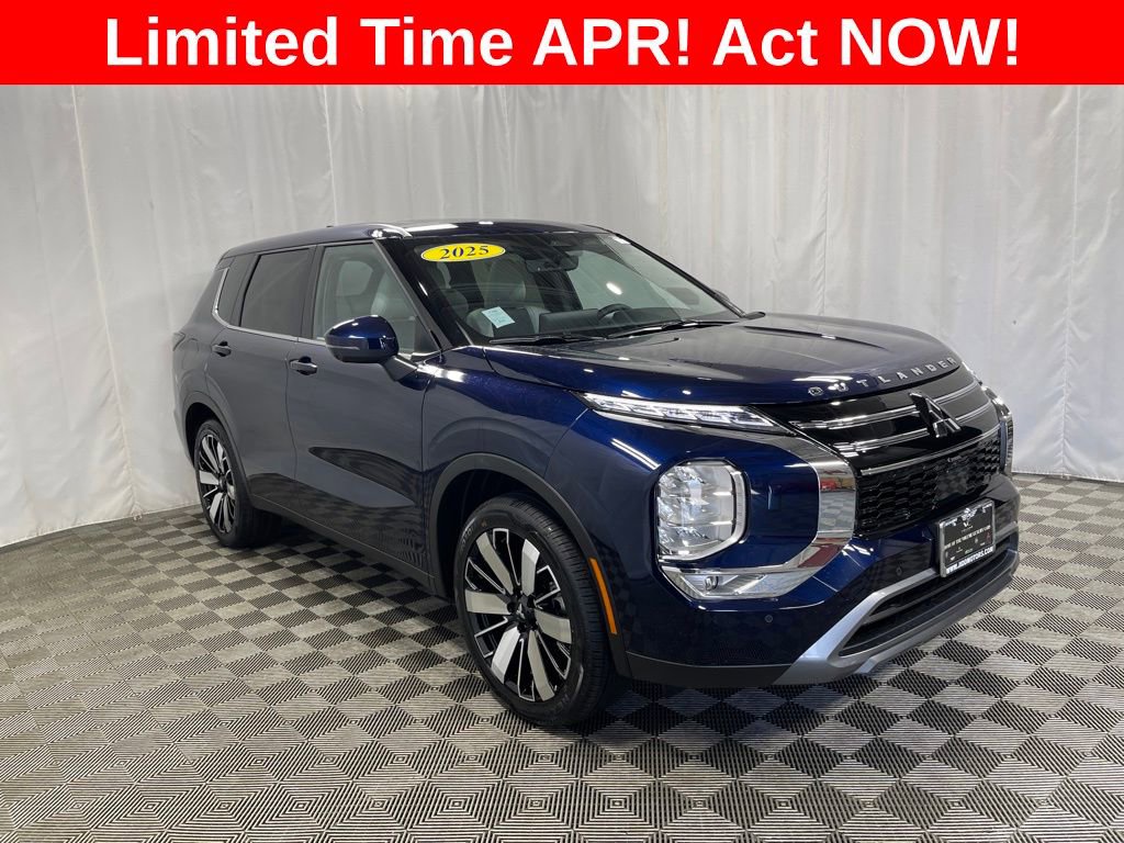 New 2025 Mitsubishi Outlander SE image 2