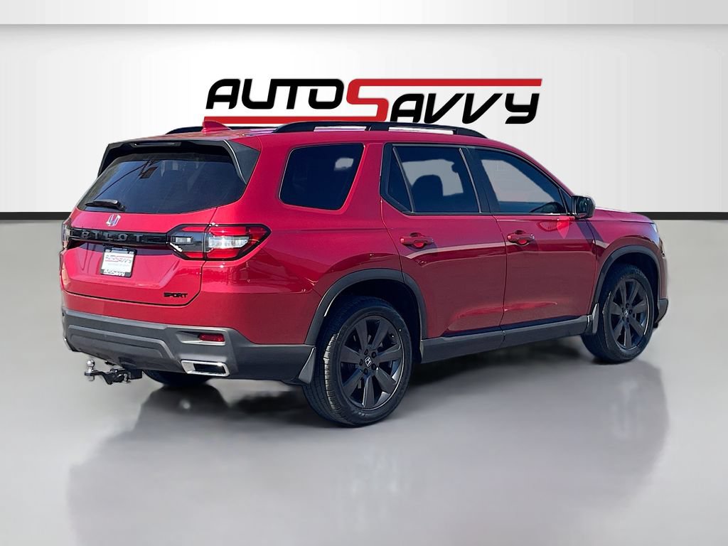 Used 2025 Honda Pilot Sport image 7