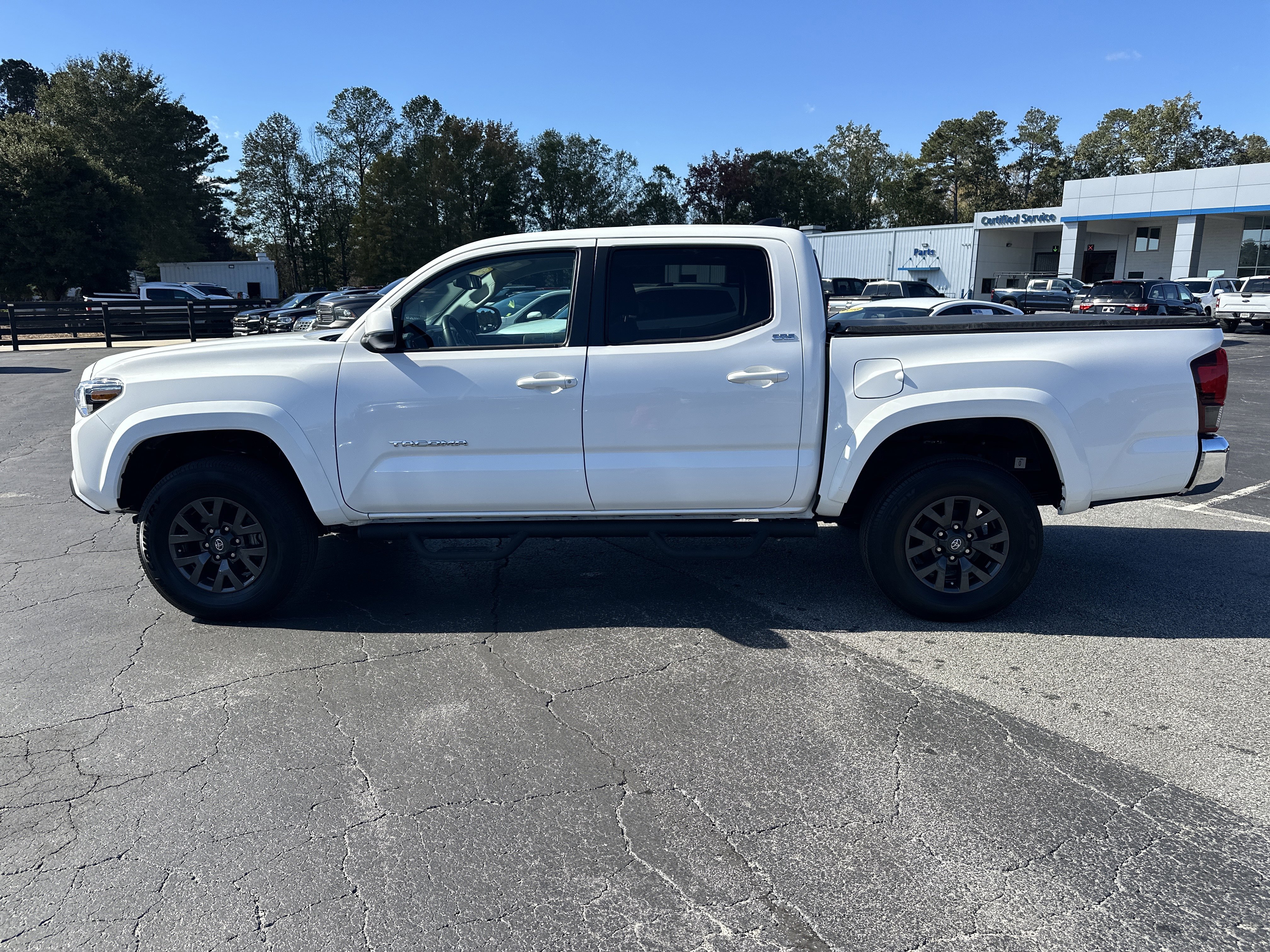 Used 2023 Toyota Tacoma TRD Off-Road image 5