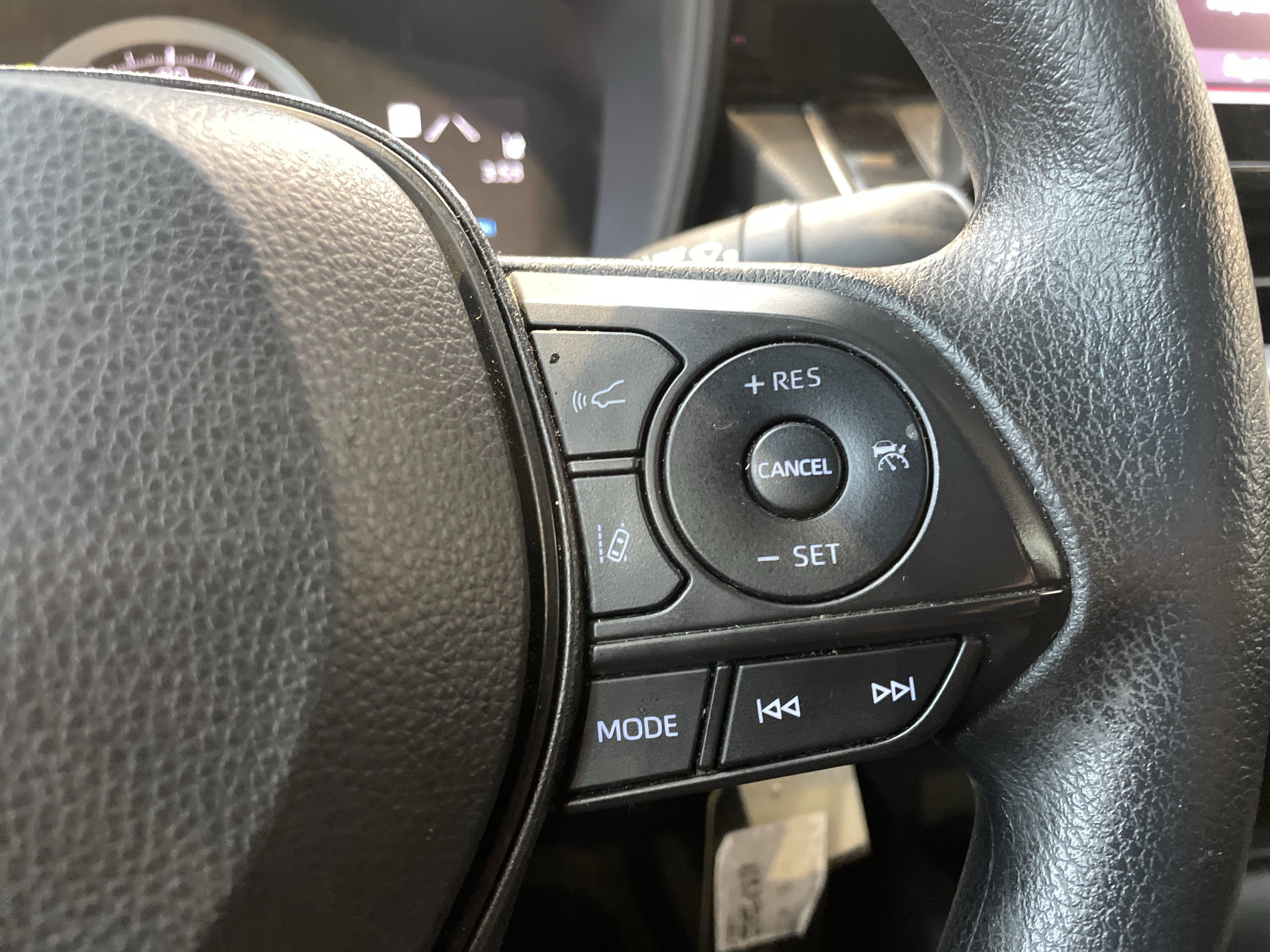 Used 2022 Toyota Corolla LE FWD image 21