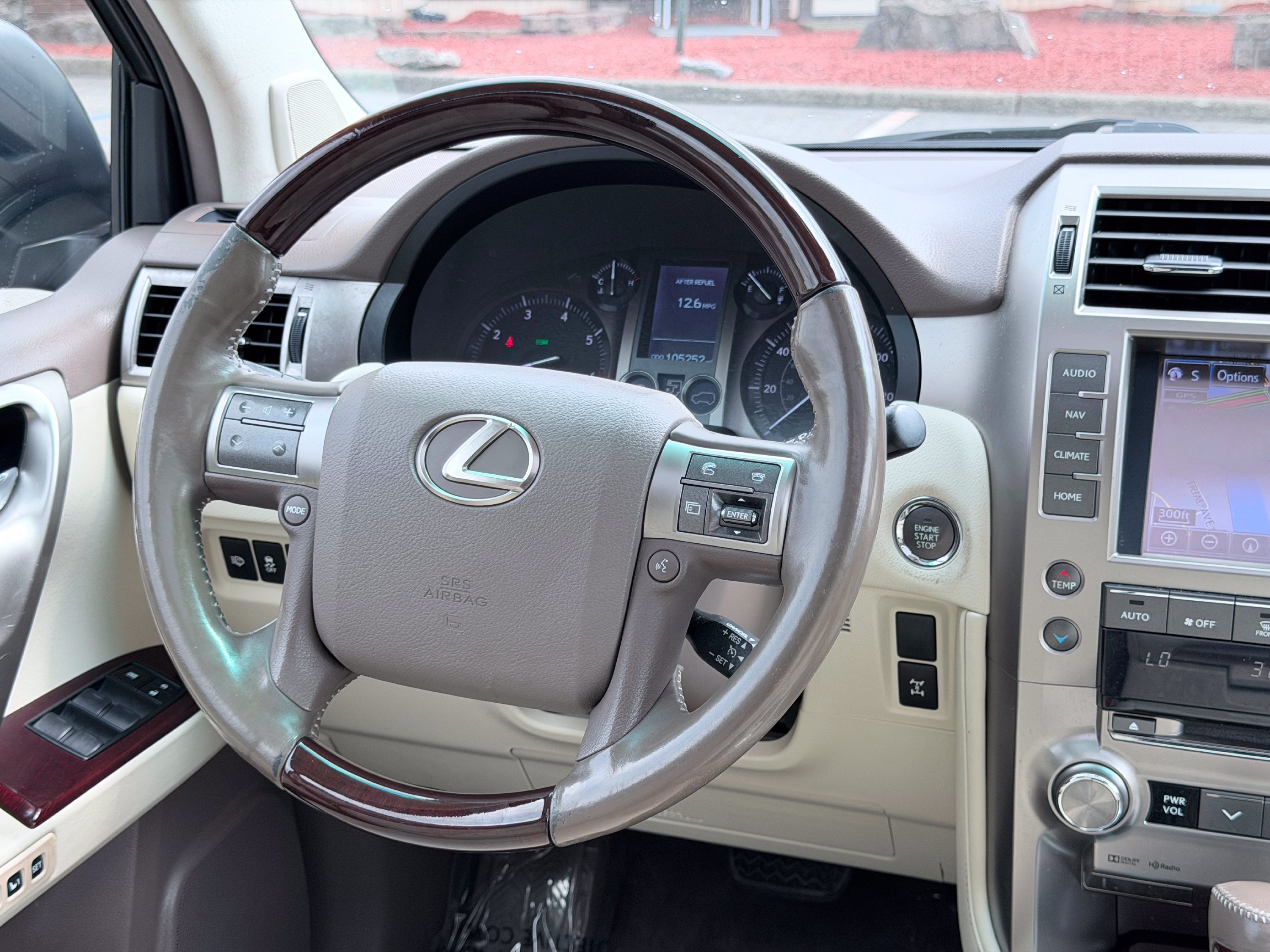 Used 2019 Lexus GX 460 Premium w/ Premium Package AWD/4WD image 29