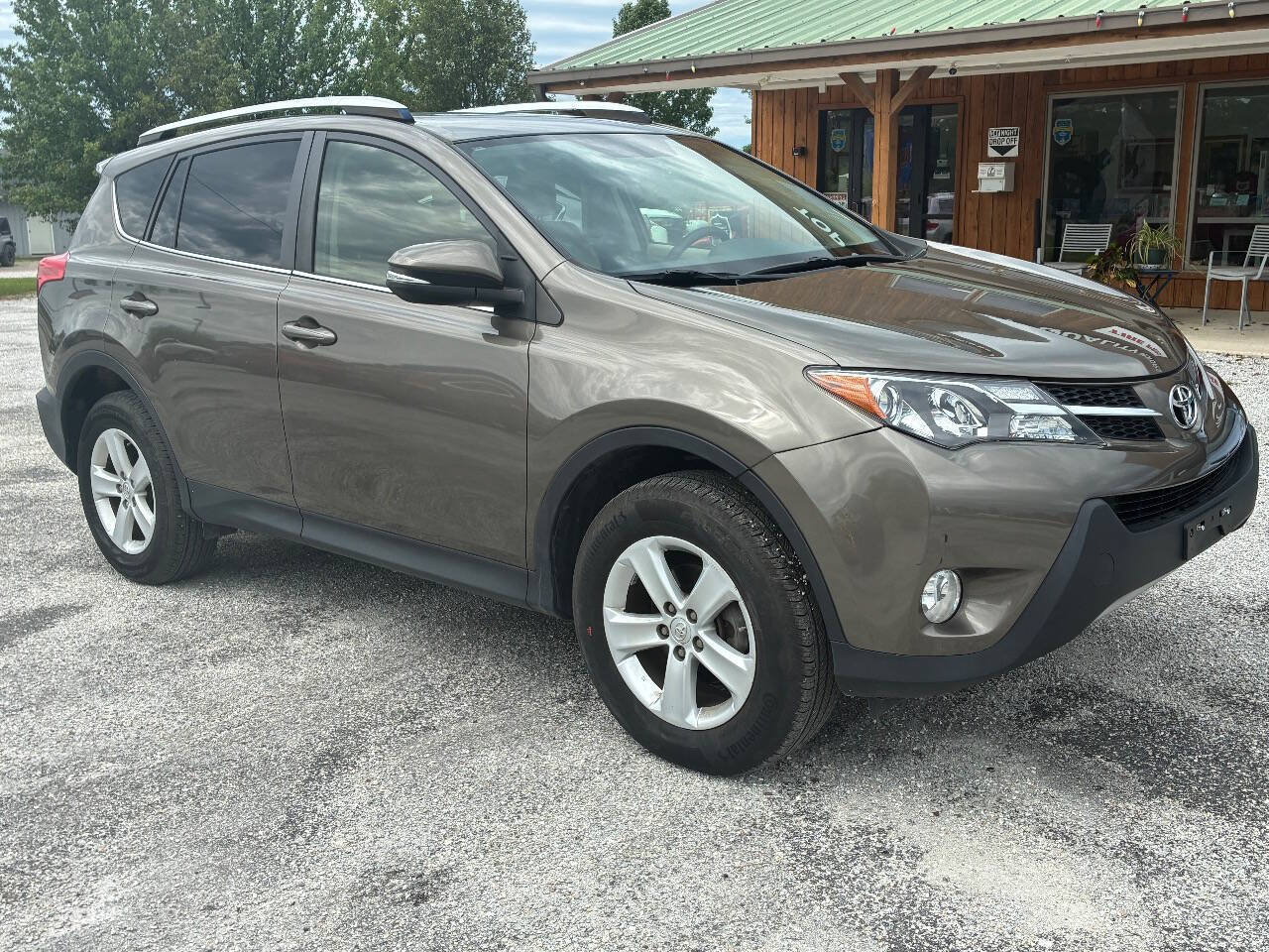 Used 2013 Toyota RAV4 XLE AWD/4WD image 3