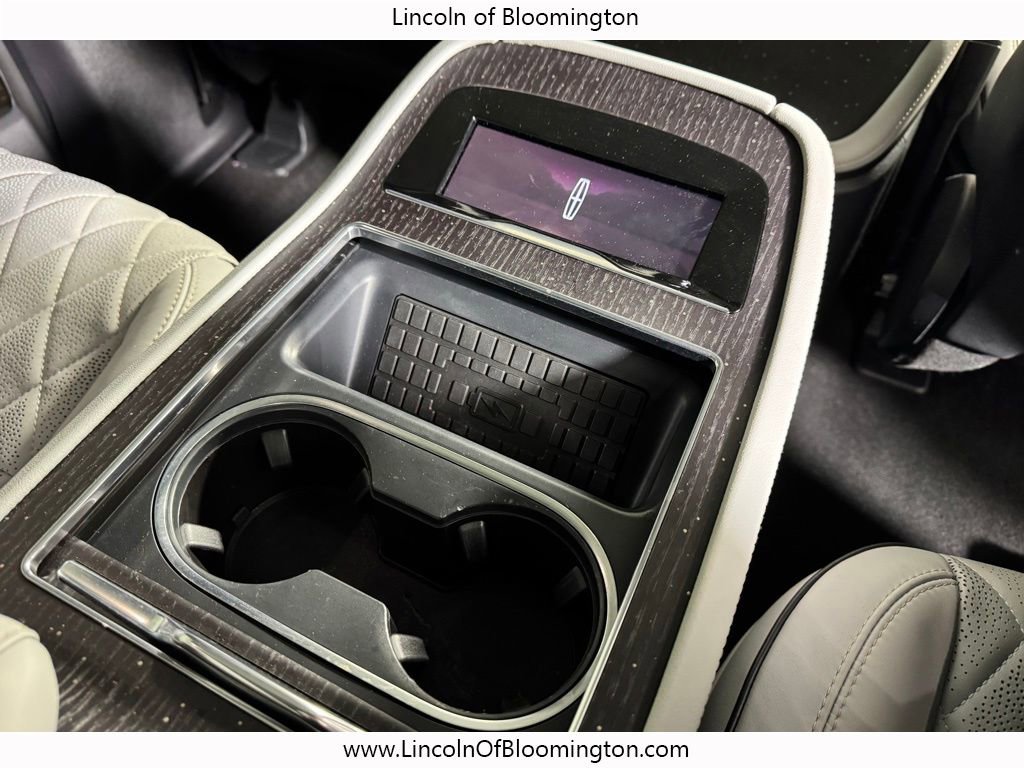 Certified 2025 Lincoln Navigator L Black Label w/ Black Label Special Edition image 23