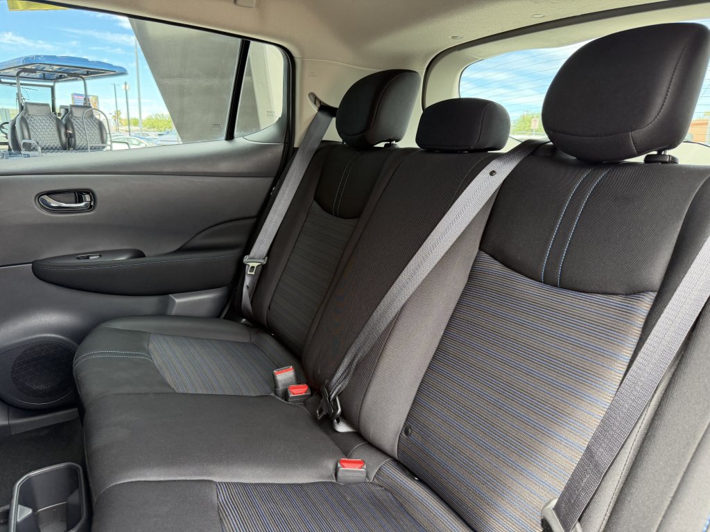 Used 2025 Nissan Leaf S FWD image 33