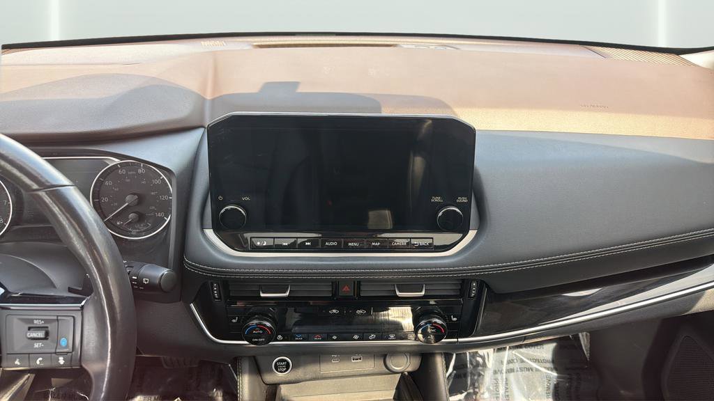 Used 2023 Nissan Rogue SL w/ SL Premium Package image 18