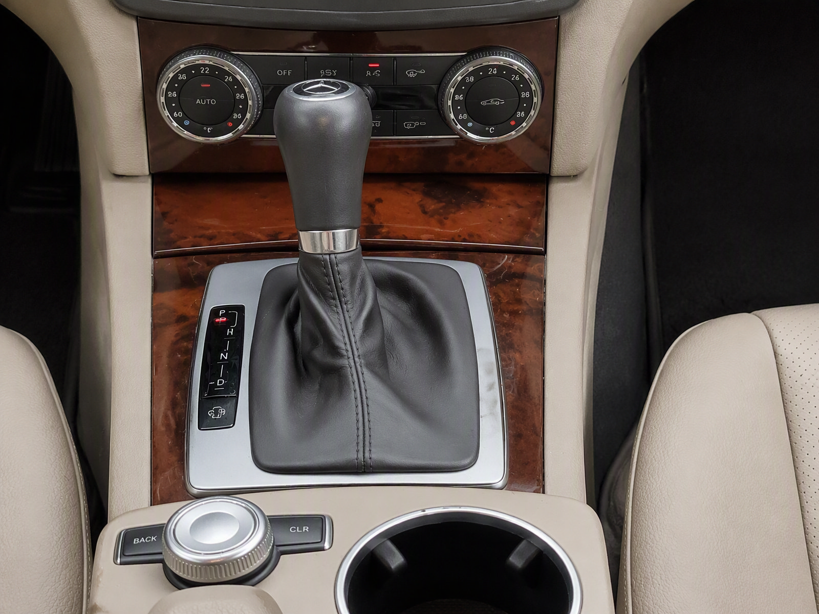 Used 2010 Mercedes-Benz C 350 Sport image 19