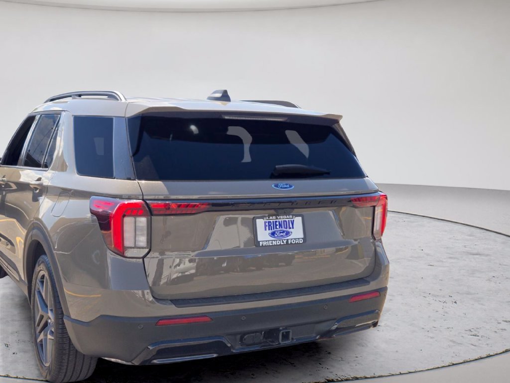 New 2026 Ford Explorer ST-Line w/ ST-Line Street Pack RWD image 5