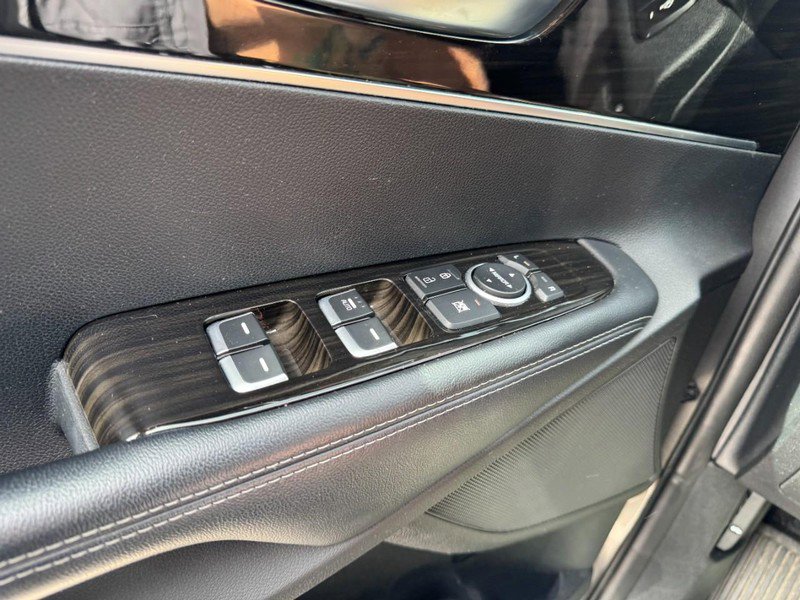 Used 2019 Kia Sorento L FWD image 25