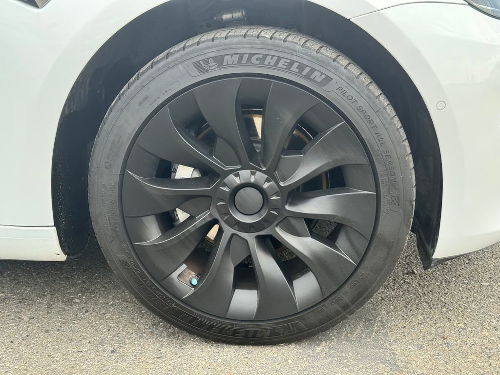 Used 2018 Tesla Model 3 Long Range RWD image 9