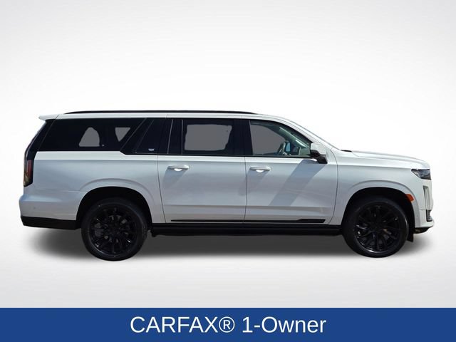 Used 2023 Cadillac Escalade ESV Sport Platinum w/ LPO, ONYX Package AWD/4WD image 2