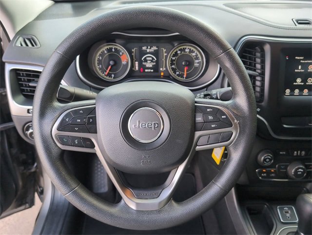 Used 2019 Jeep Cherokee Latitude w/ Popular Appearance Group image 11