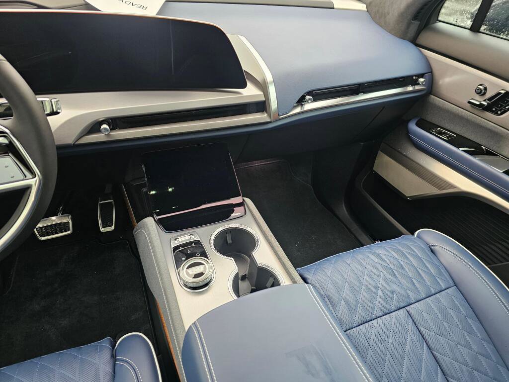 New 2026 Cadillac Vistiq Premium Luxury image 32