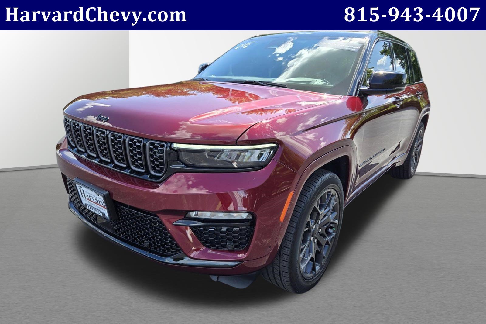 Used 2025 Jeep Grand Cherokee Summit w/ Adv Protech Group IV AWD/4WD image 3