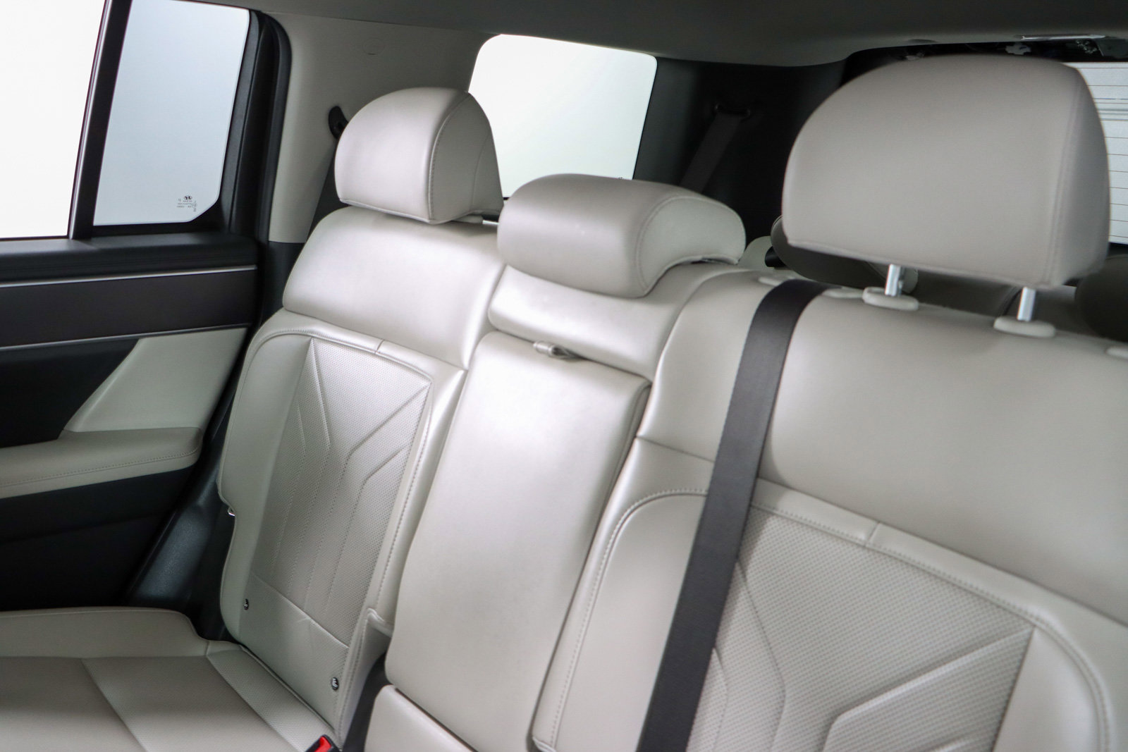 Used 2024 Hyundai Santa Fe SEL FWD image 24