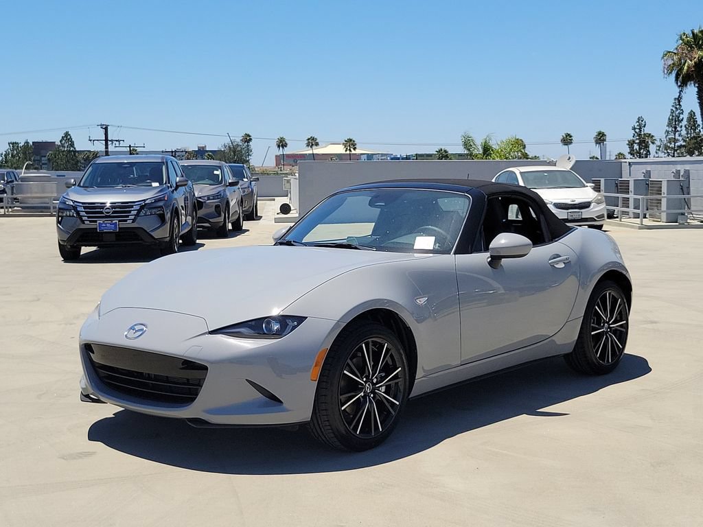 New 2026 MAZDA MX-5 Miata Grand Touring w/ Weather Package RWD image 25