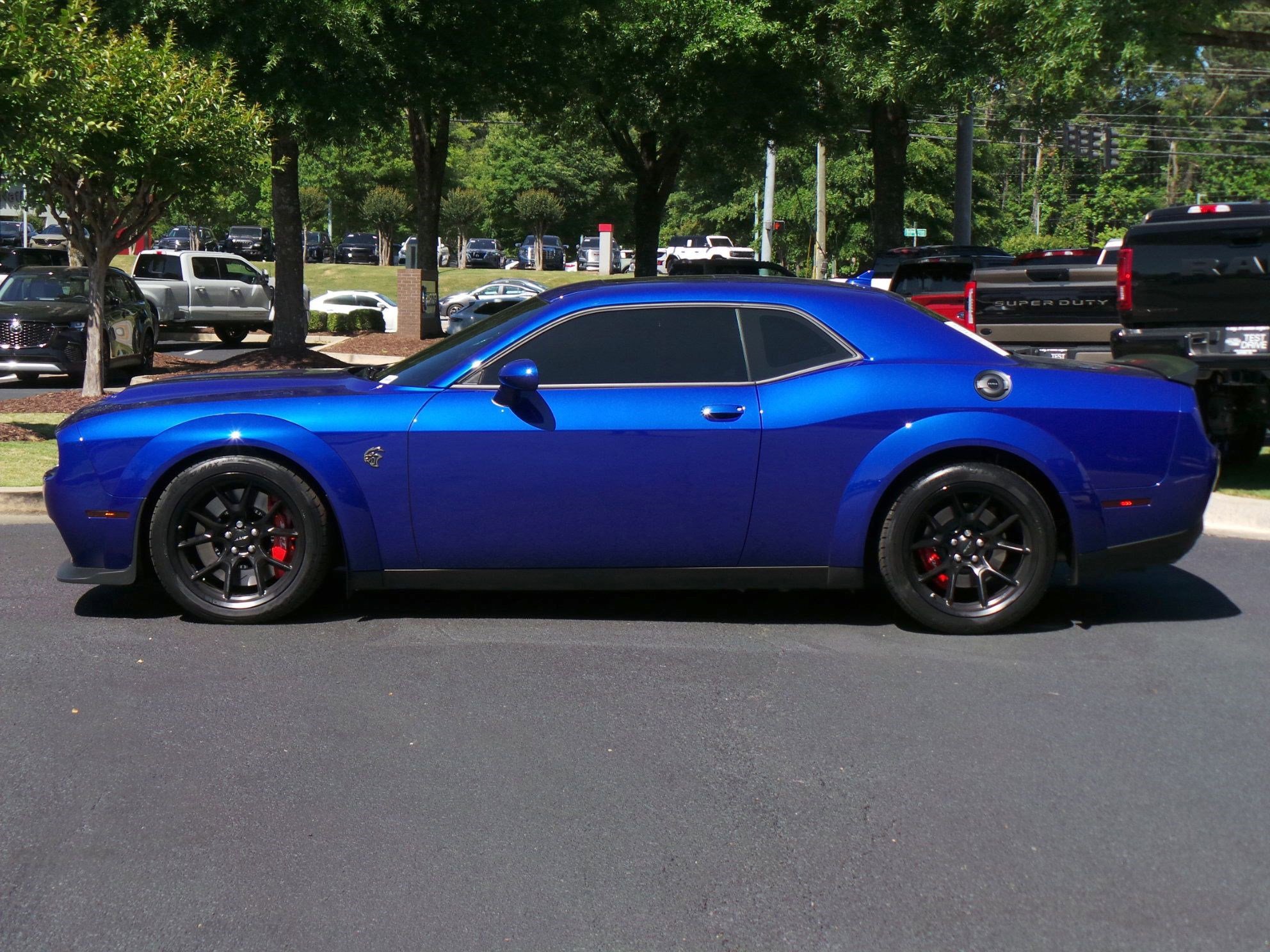 Used 2022 Dodge Challenger SRT Hellcat Redeye RWD image 6