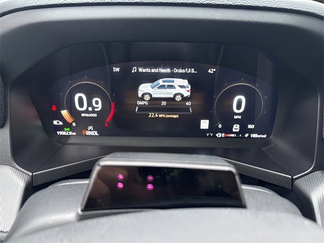 Used 2025 Ford Explorer ST-Line w/ ST-Line Street Pack image 12