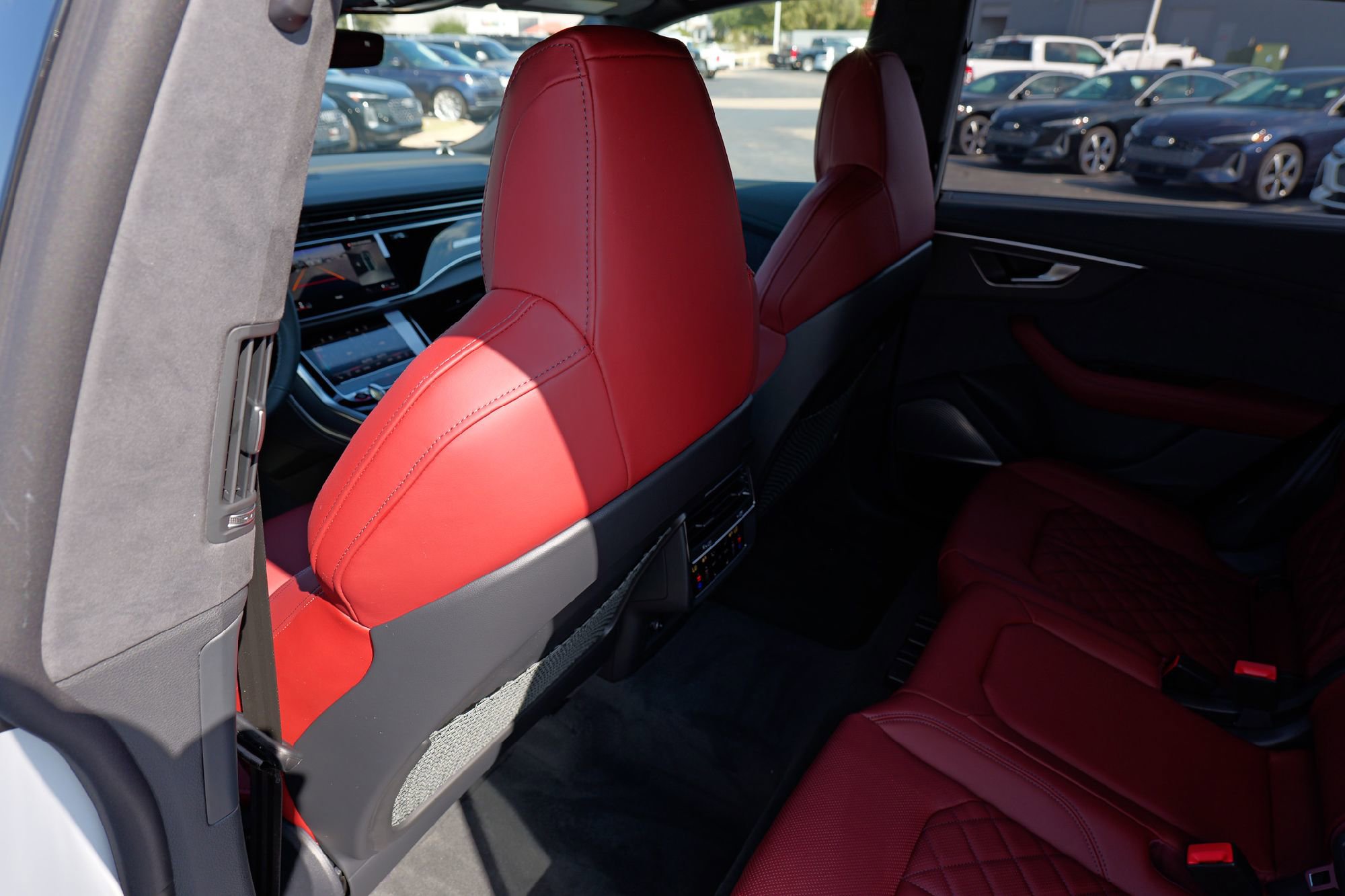 New 2026 Audi SQ8 Prestige image 25