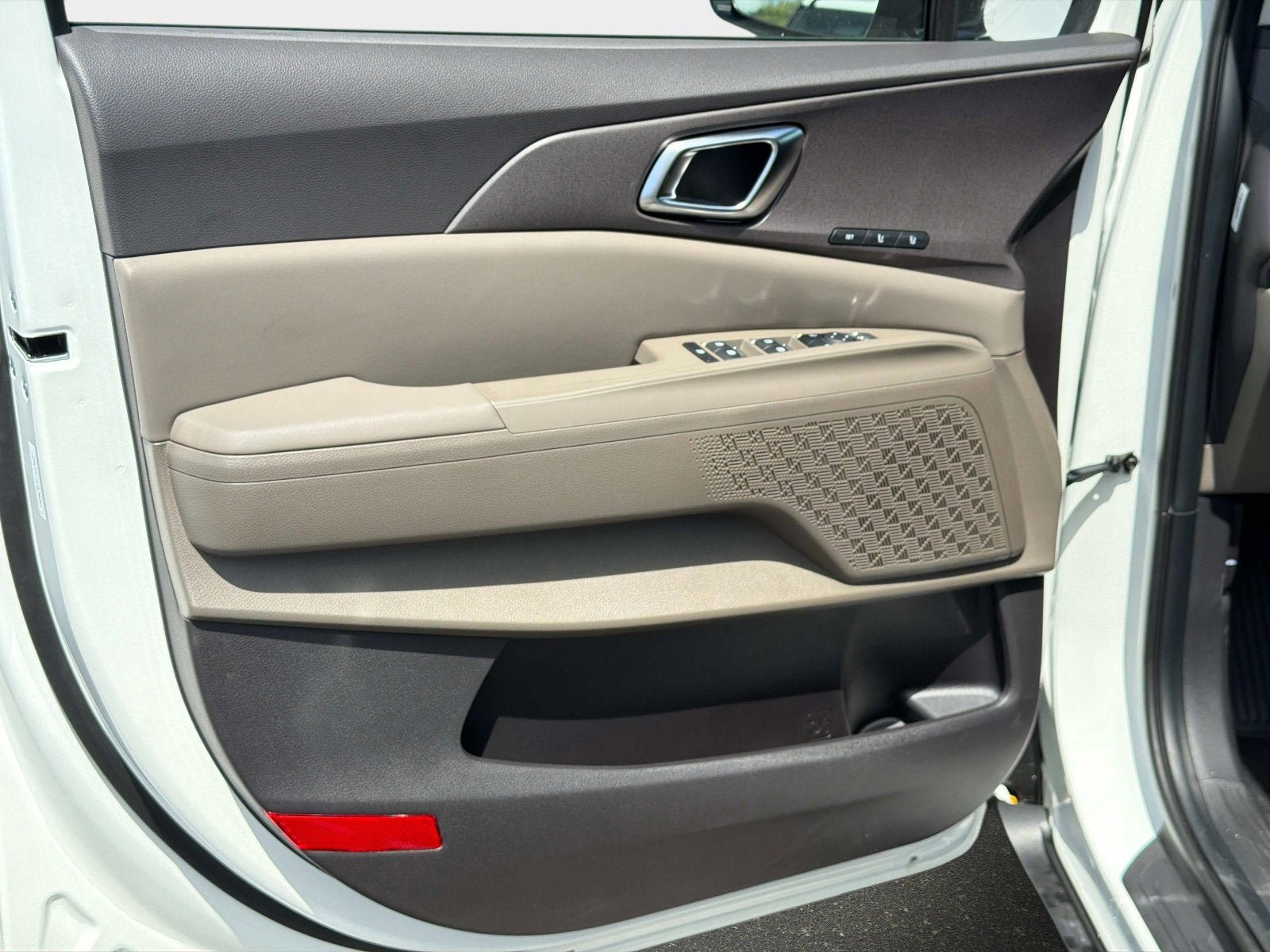 New 2026 Kia Carnival EX FWD image 15