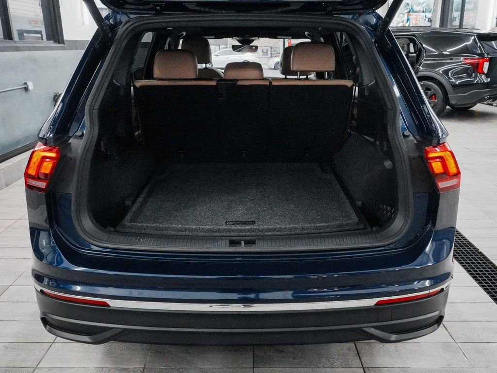 Used 2022 Volkswagen Tiguan SE w/ Panoramic Sunroof Package image 38