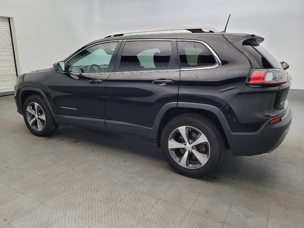 Used 2019 Jeep Cherokee Limited image 3