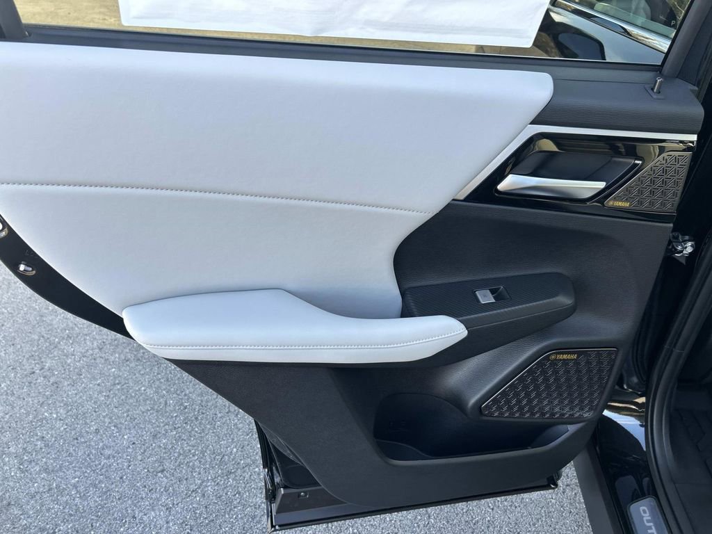 New 2026 Mitsubishi Outlander SE FWD image 20