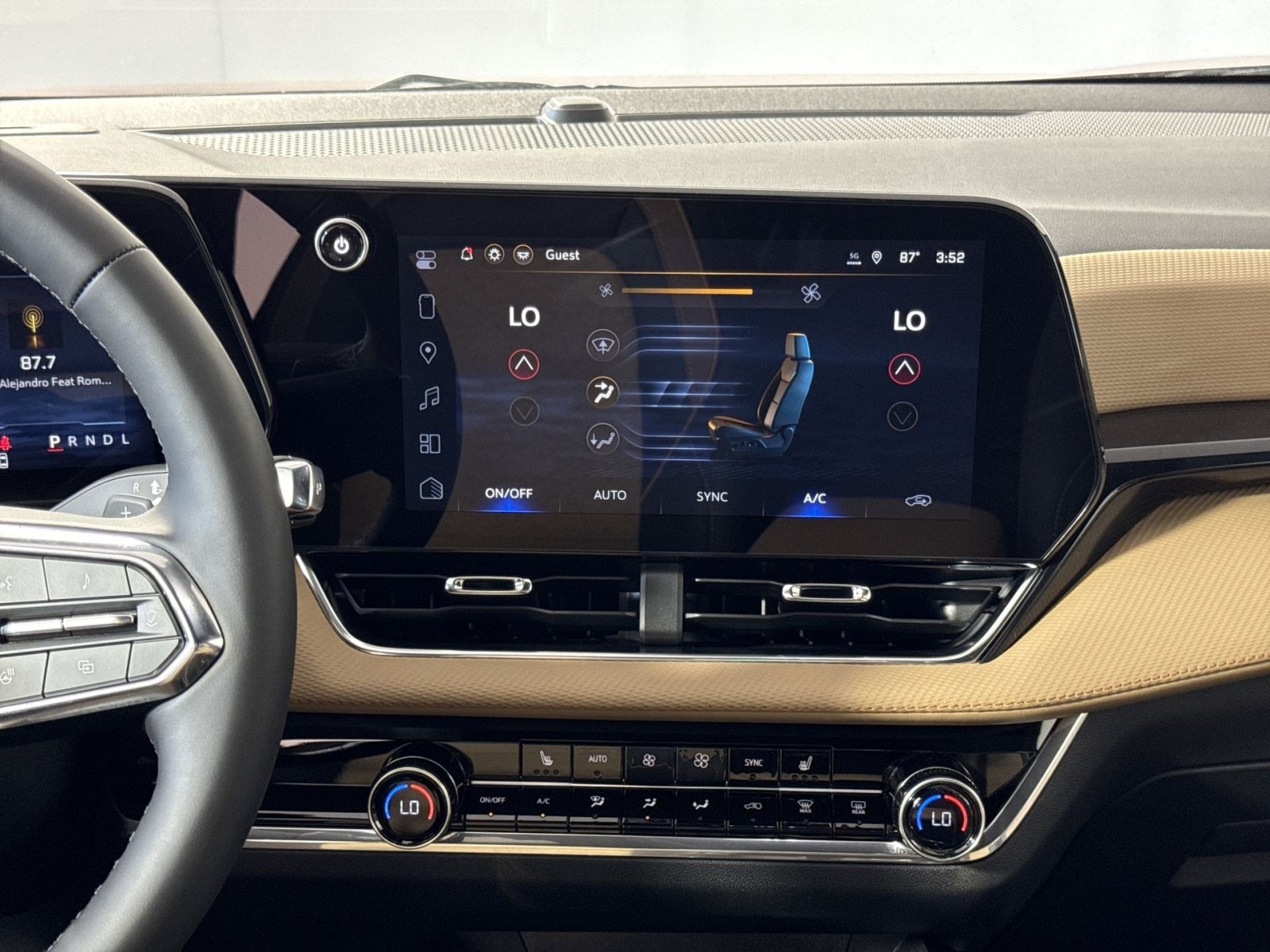 New 2026 Chevrolet Equinox ACTIV FWD image 21