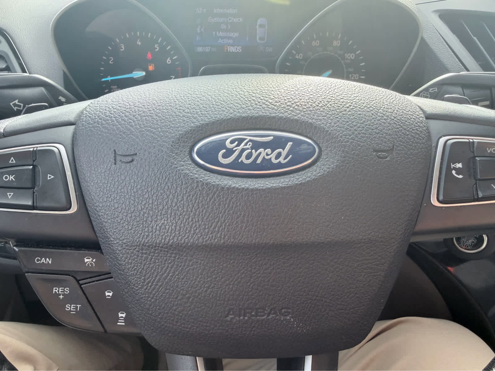 Used 2017 Ford Escape Titanium image 23