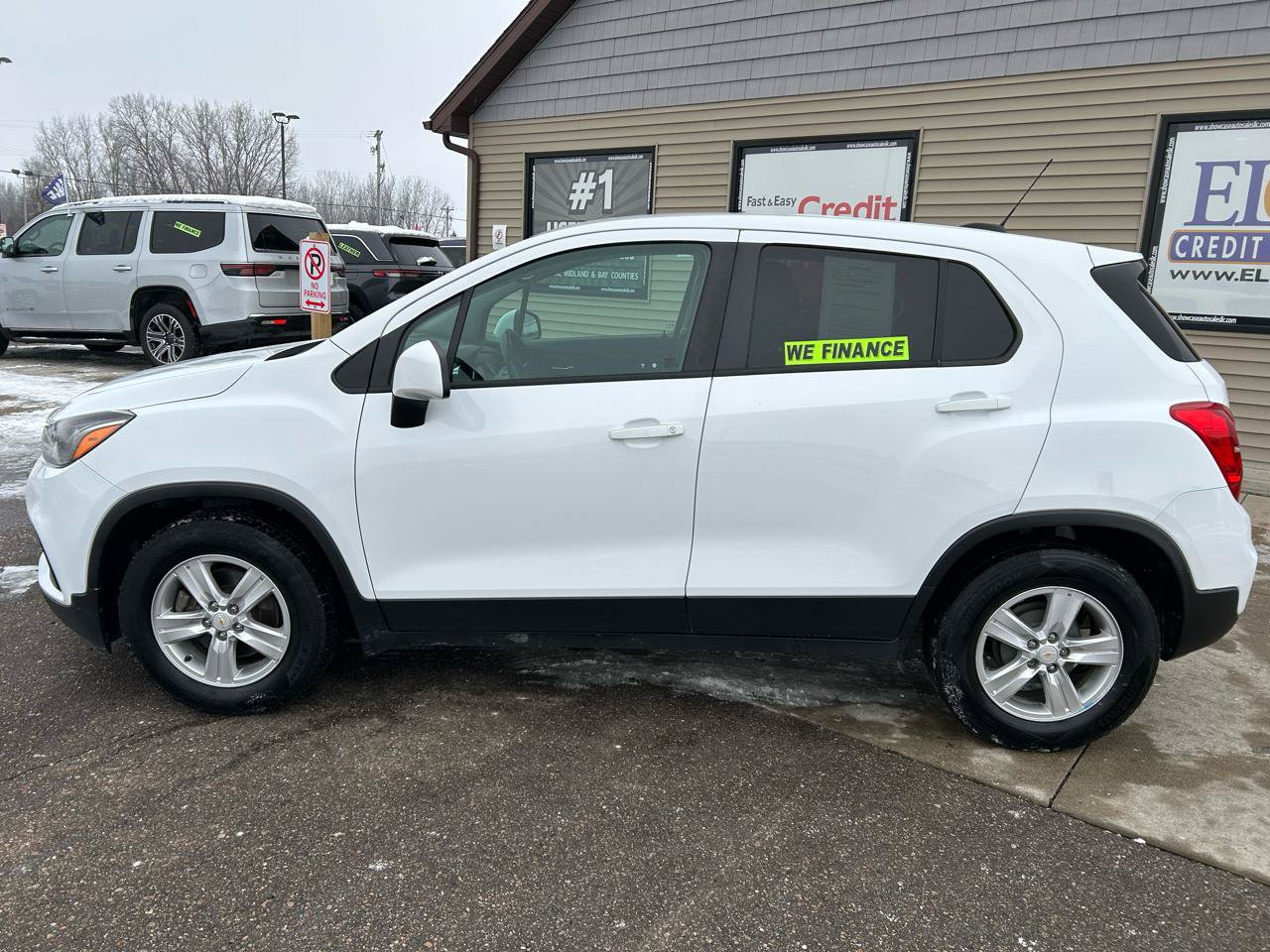 Used 2020 Chevrolet Trax LS w/ Tint and Cruise Package FWD image 8