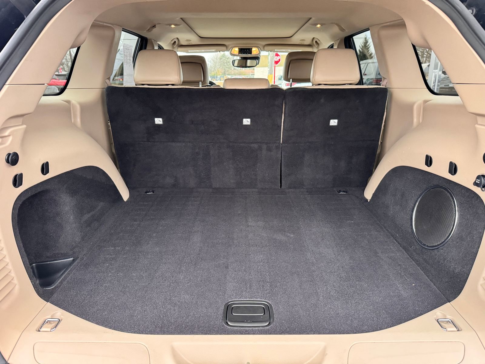 Used 2021 Jeep Grand Cherokee Limited w/ Luxury Group II image 6