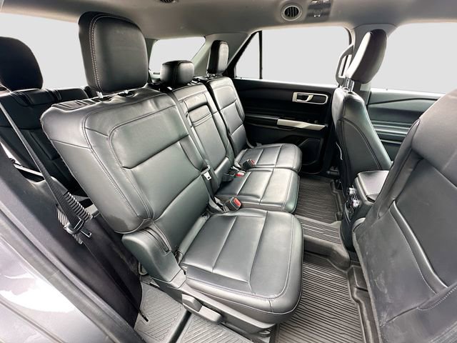 Used 2022 Ford Explorer XLT w/ Equipment Group 202A AWD/4WD image 29