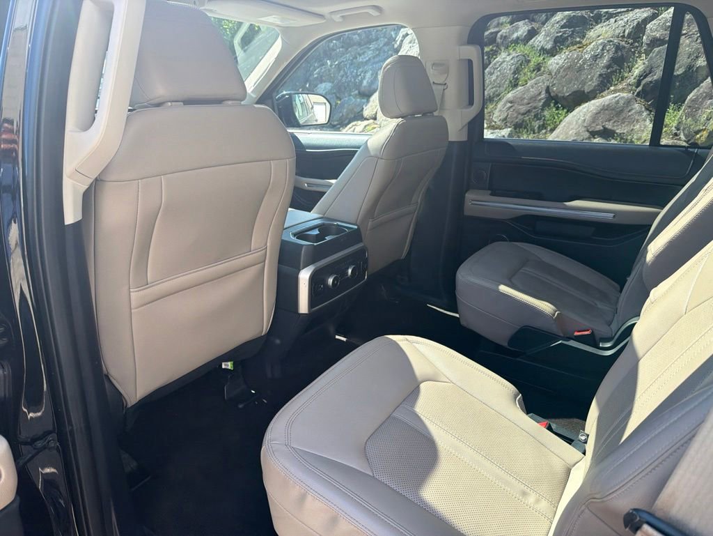 Used 2023 Ford Expedition Limited AWD/4WD image 21