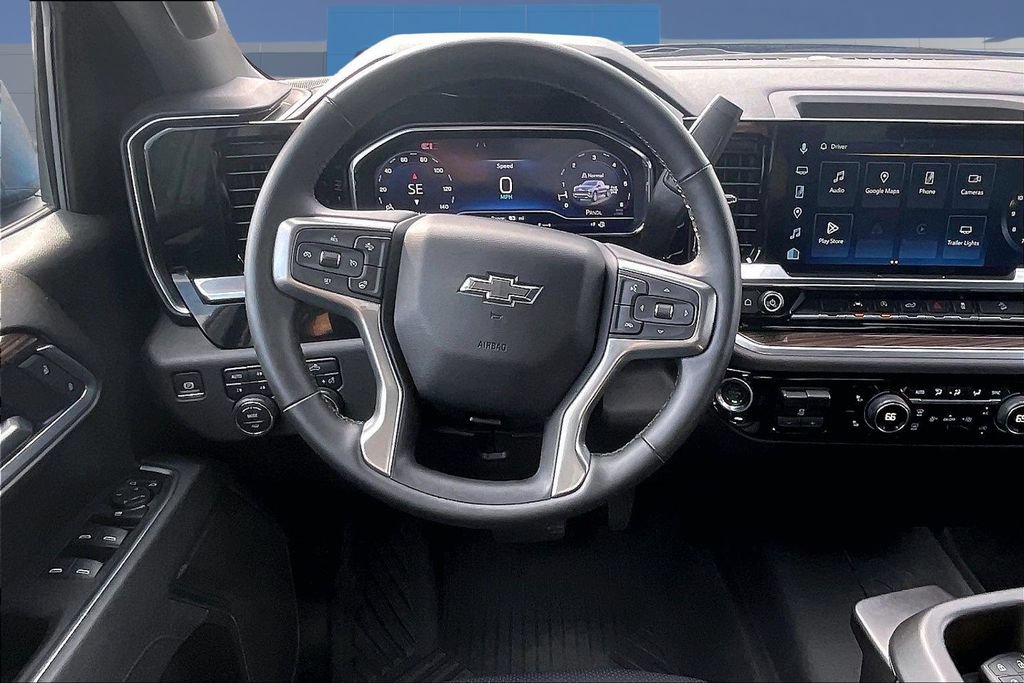 Used 2025 Chevrolet Silverado 1500 RST w/ Z71 Off-Road Package AWD/4WD image 9