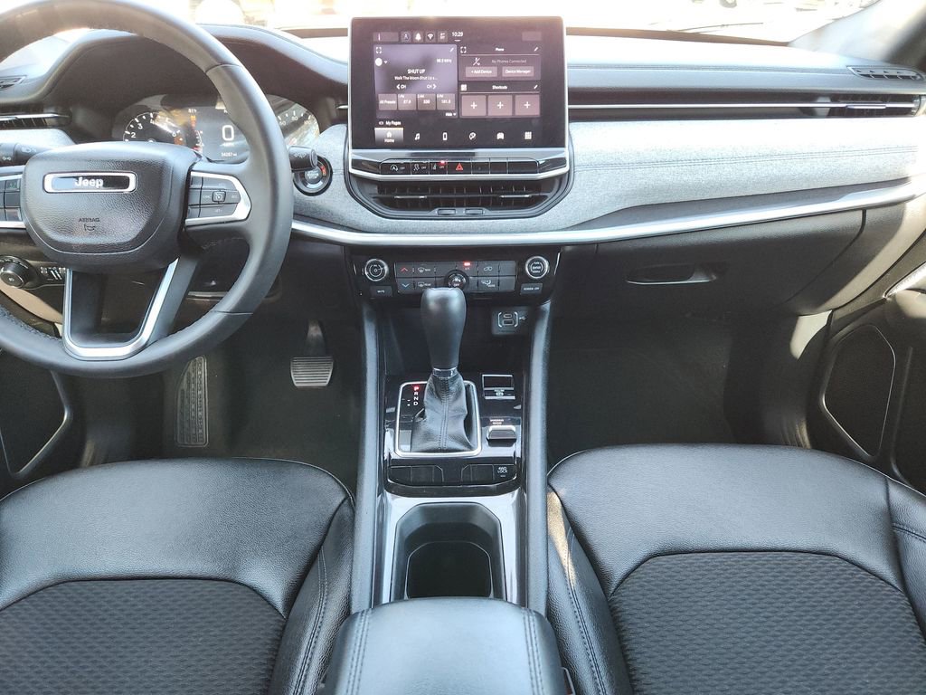 Used 2024 Jeep Compass Latitude image 14