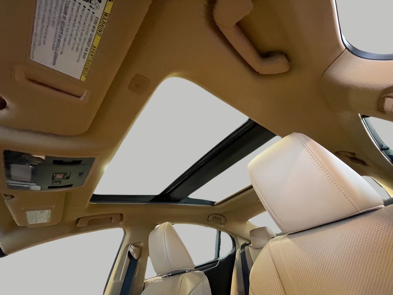 Used 2024 Lexus ES 350 Ultra Luxury w/ Accessory Package (Z1) image 19