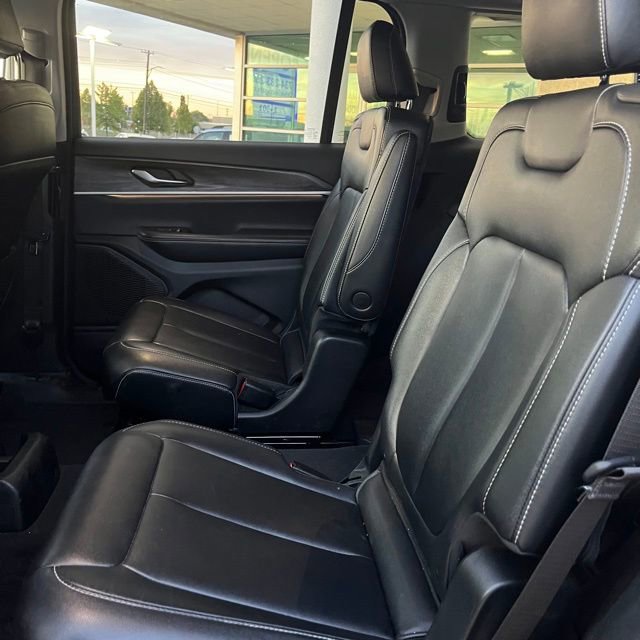 Used 2023 Jeep Grand Cherokee L Limited image 9