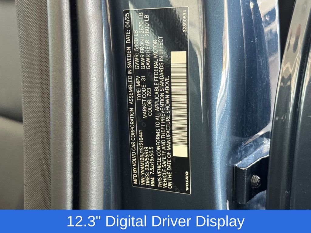 Certified 2025 Volvo XC60 B5 Core image 28