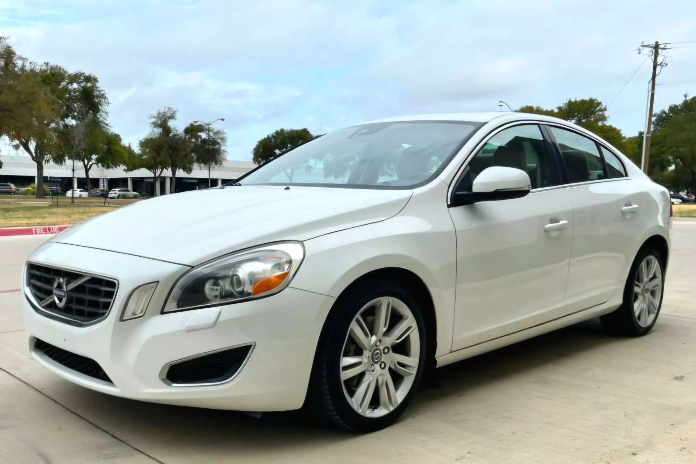 Used 2013 Volvo S60 T6 AWD/4WD image 5