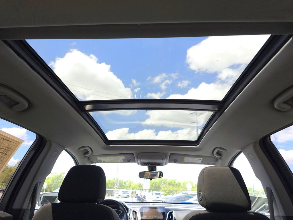 Used 2018 Chevrolet Equinox LT w/ Sun & Infotainment Package image 20