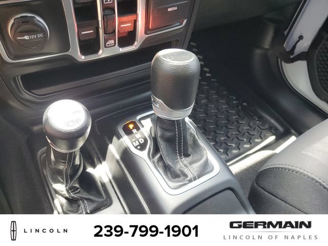 Used 2019 Jeep Wrangler Unlimited Sahara AWD/4WD image 27