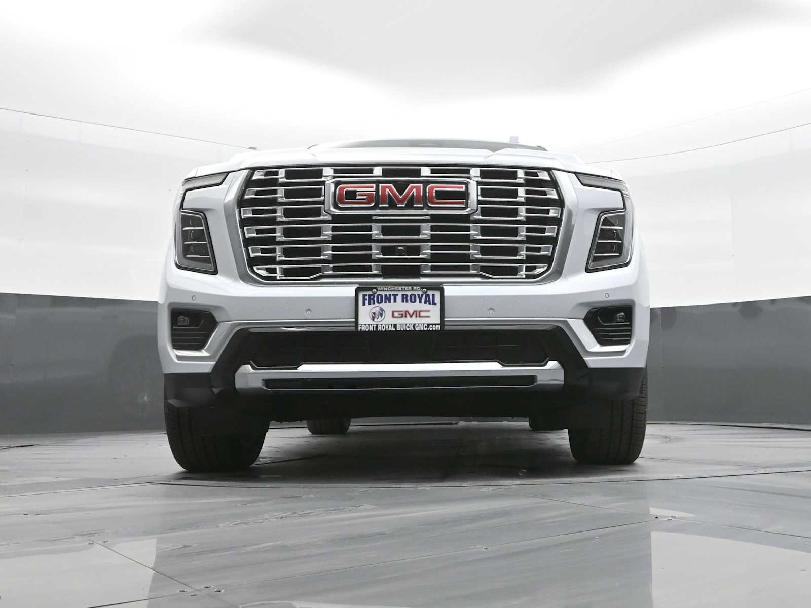 New 2026 GMC Yukon Denali w/ Sun & Power Step Package AWD/4WD image 39